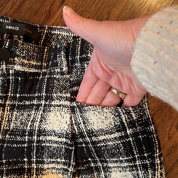 MNG Black & White Cuffed Shorts 100% Cotton - Picture 2 of 10